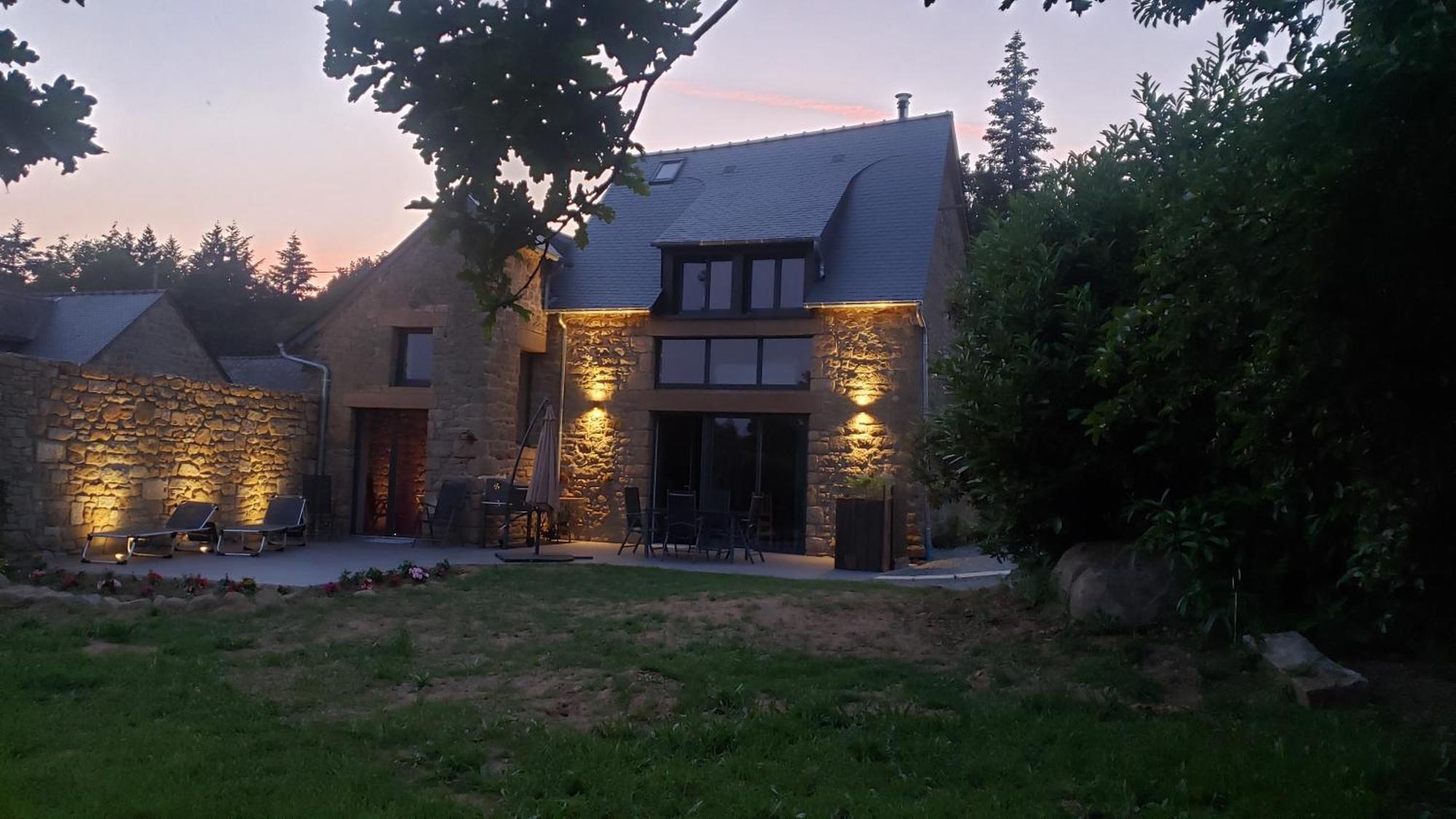Maison D'Hote Avec Sauna Et Jacuzzi A La Campagne Les Portes du Coglais Zewnętrze zdjęcie